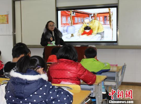 中国民俗教学走进武汉课堂提升学生文化认同与自信