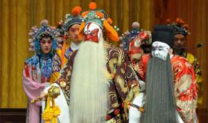 十部中国京剧经典剧目发布中英对照本