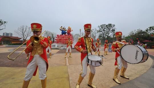 万达乐园全程微笑高能 游客好评如潮 万达乐园全程微笑高能 游客好评如潮