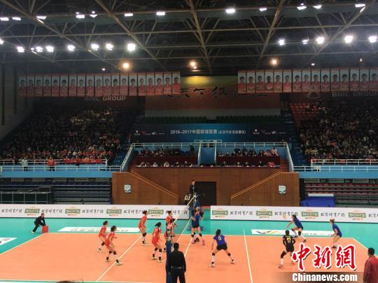 国手交手名帅过招:中国女排联赛小组赛北京胜江苏