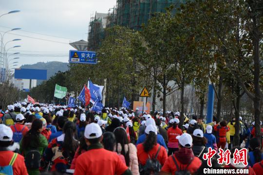 徒步掠影。 帅宗林 摄
