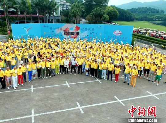 560多名球手参与“高球界关爱行动”慈善赛。 关兰 摄