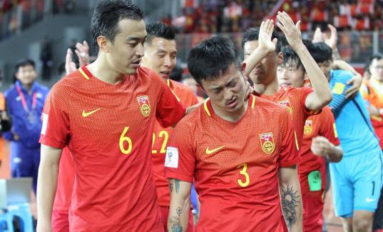 体育早报:中卡战国足3中框 里皮称世界杯还有机会