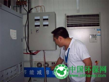 十二届人大会议审议国务院节能减排工作报告:完成硬指标 关键在落实