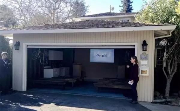 作为互联网中“最吸金”的女神,她家的车库诞生了一个Google