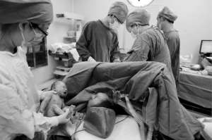 “熊猫血”肝移植患者顺利产子
