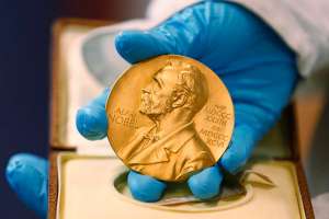 过去十年中，诺贝尔生理学医学奖都颁给了谁？