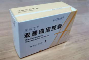 膝骨关节炎疼痛反复发作！膝关节疼痛吃什么药好？