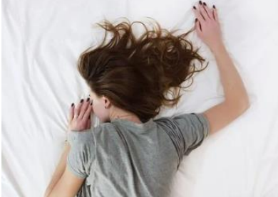 打鼾影响睡眠质量，红草止鼾胶囊能治疗打鼾吗