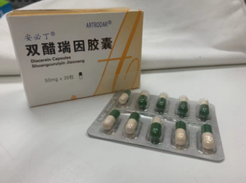 髋关节肿胀怎么治疗？髋关节炎症状有哪些呢？